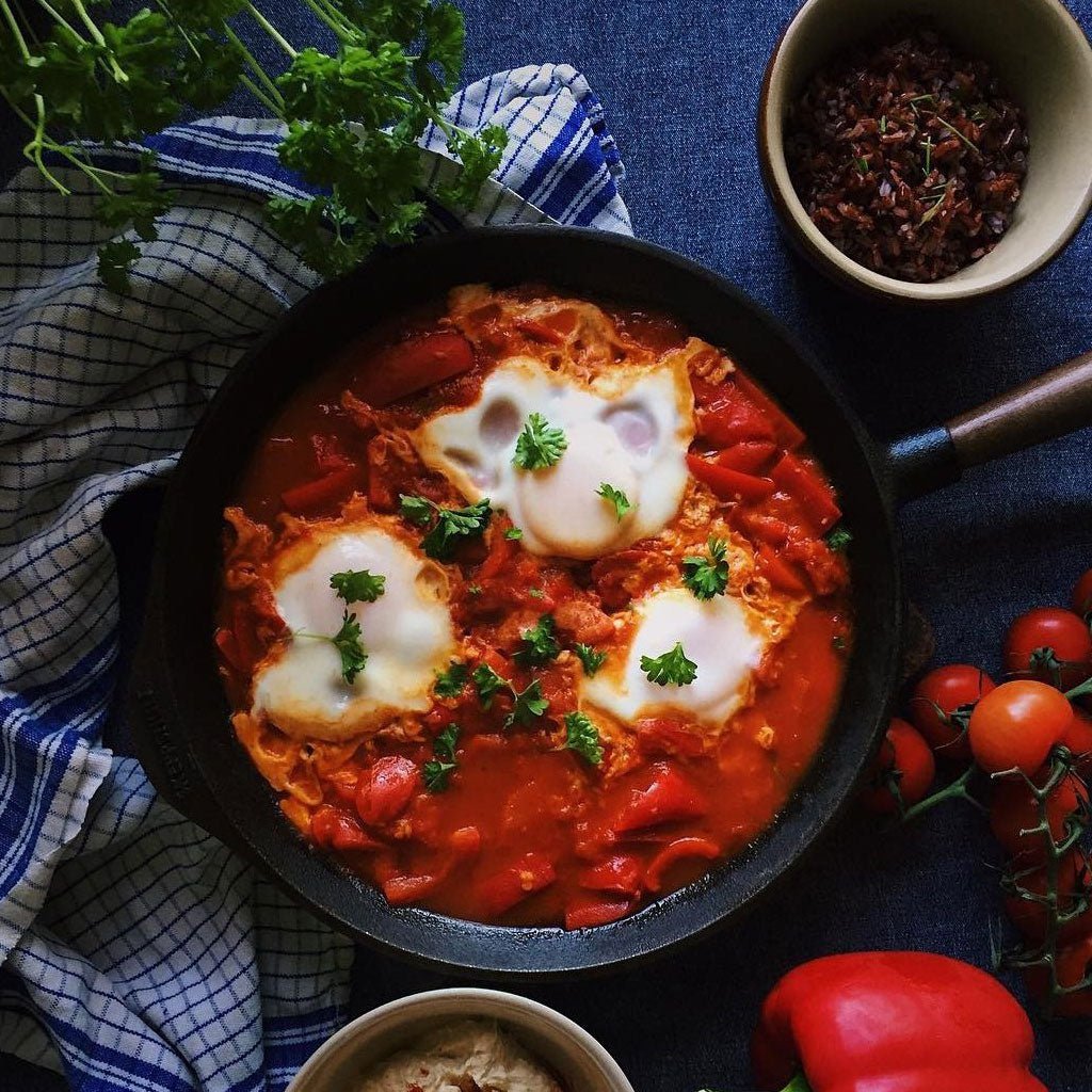 Cast Iron Skillet 9.5" with Walnut Handle Boston General Store