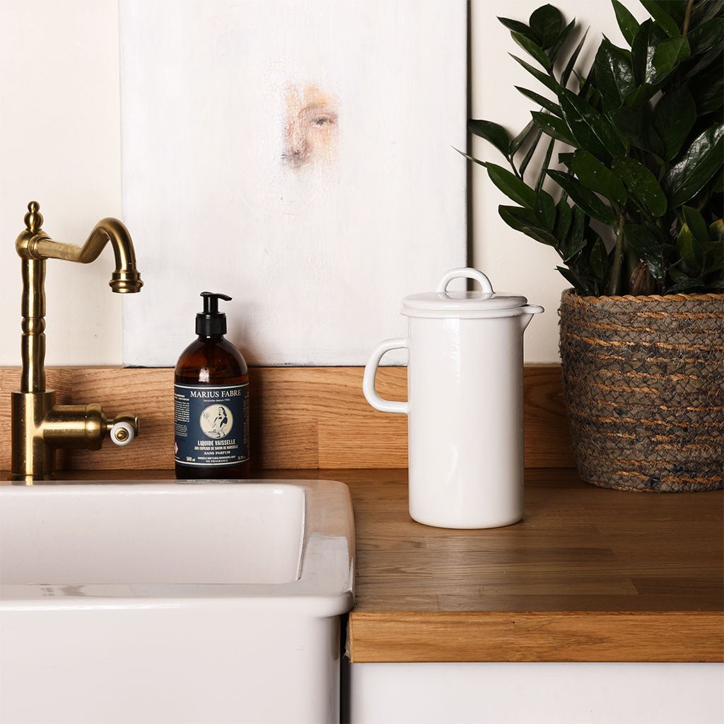 Enamel 1.5 L Jug Boston General Store