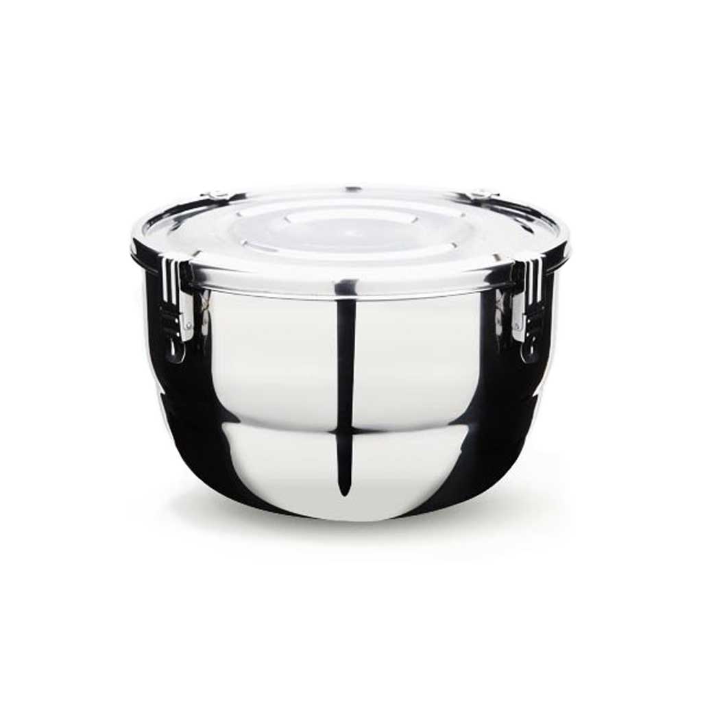 18cm Stainless steel lunch box with lid on a white background