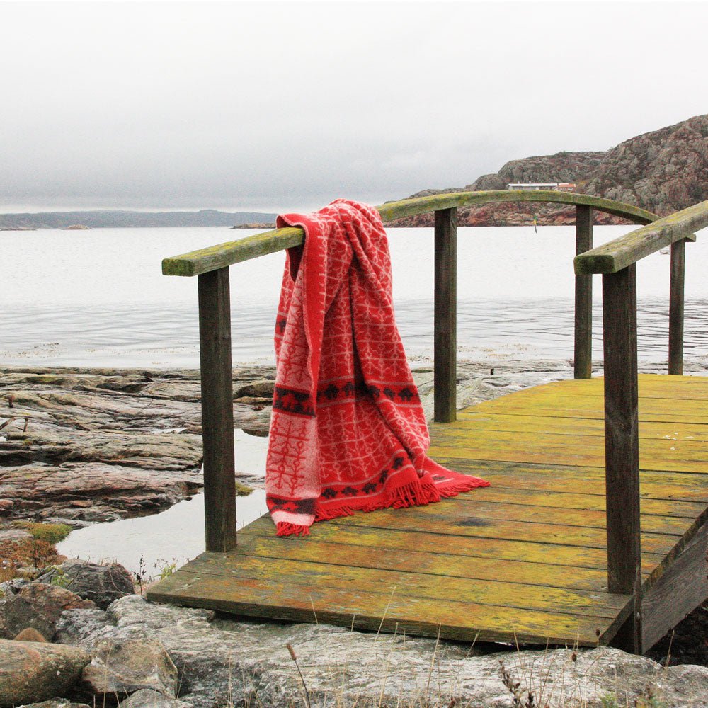 Öjbro Vantfabrik Ekshärad Rod Wool Blanket | Boston General Store