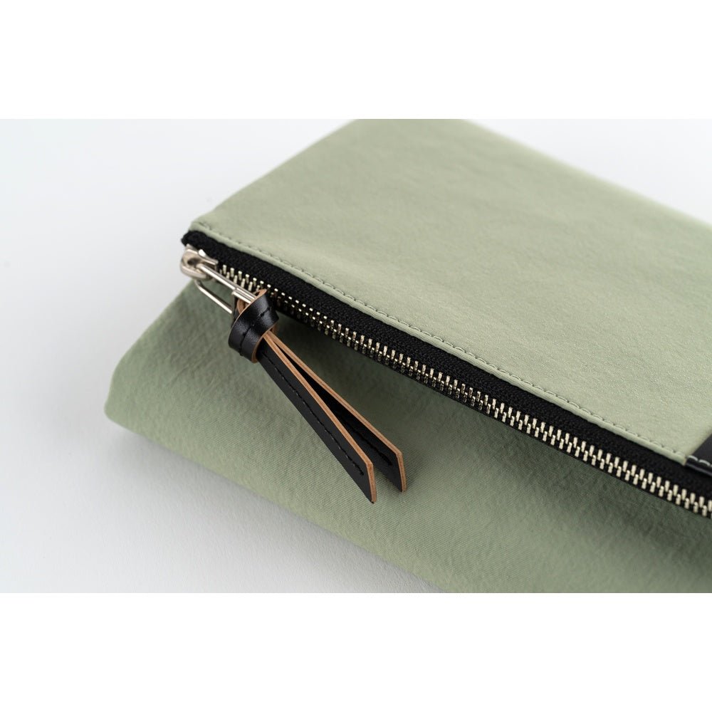 Hobonichi Techo Original A6 2026 - Book with Cover - Tragen: Oakmoss Boston General Store