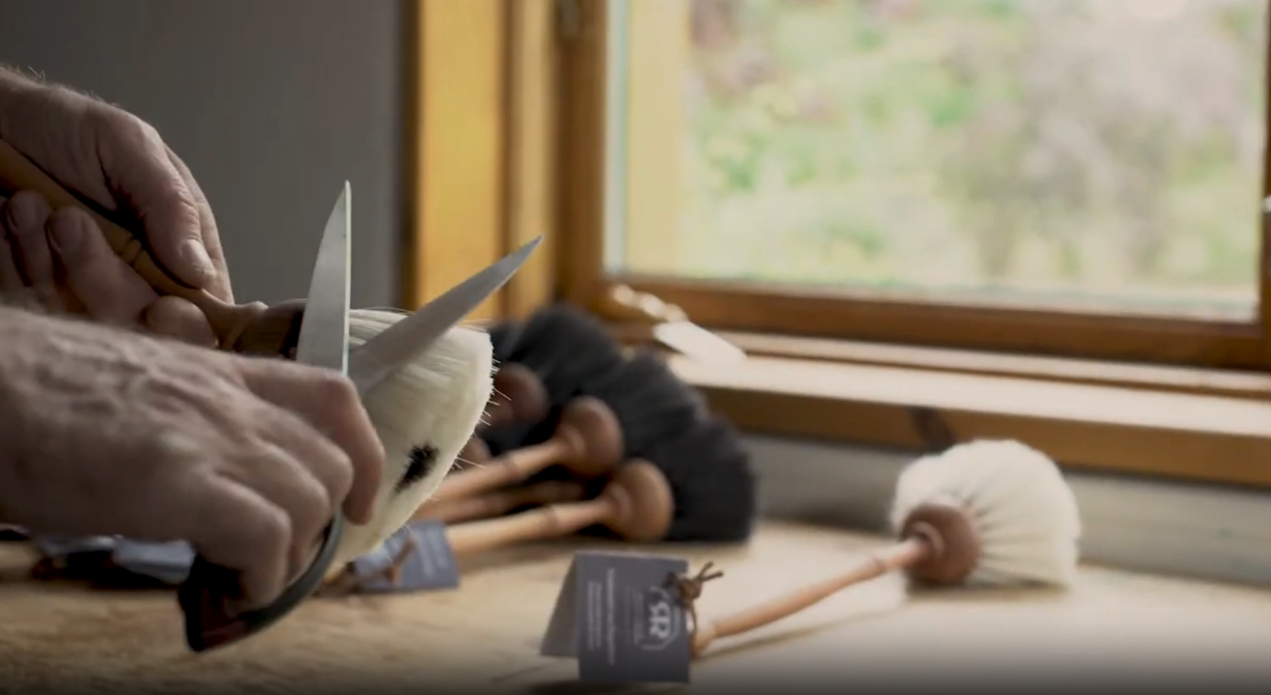 Video showing assembly and use of Redecker goat hair dust brush